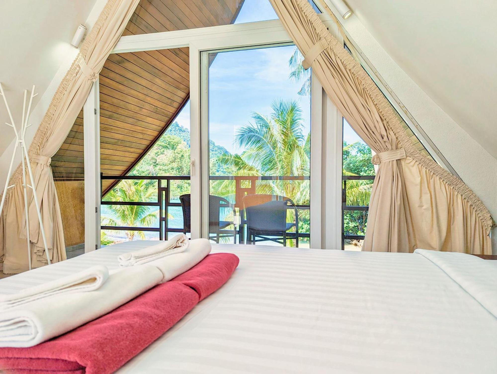 Half Moon Beach Villa - By Kohchangvillas Koh Chang Dış mekan fotoğraf